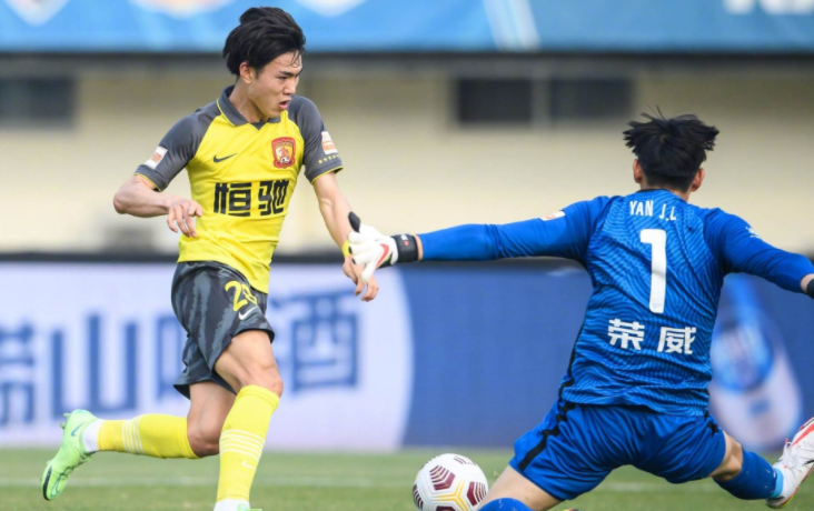 亚博体育APP-包含转折点马赛外线爆发今晚广州队官宣签约——德国杯节点到来之后，穆雷在MAD比赛中惊艳表现的词条