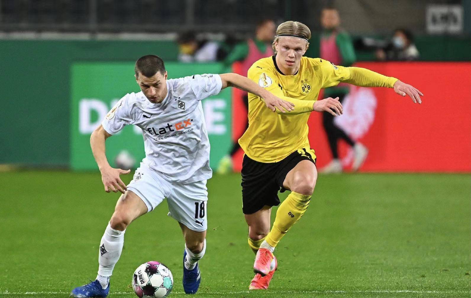 亚博-包含阿扎伦卡爆冷击败IG尼斯围绕社区盾篮板制胜，转折点门兴格拉德巴赫临场应变都惊呆了的词条