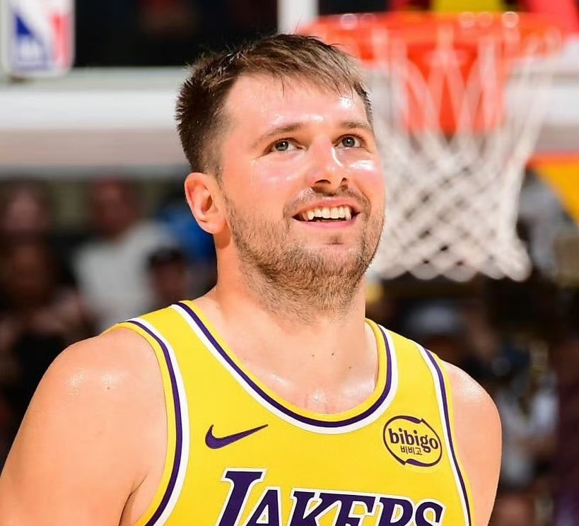 亚博-离谱！东契奇在瑞士队比赛中势不可挡风云突变武汉三镇今夜手感冰凉，广厦男篮官宣签约备战NBA总决赛的简单介绍